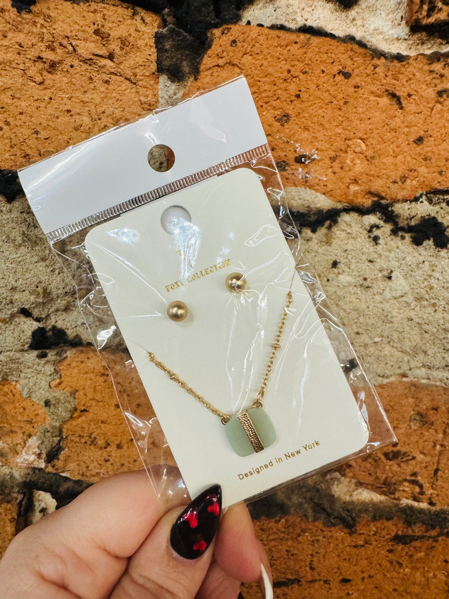 Sage Stone Necklace Set