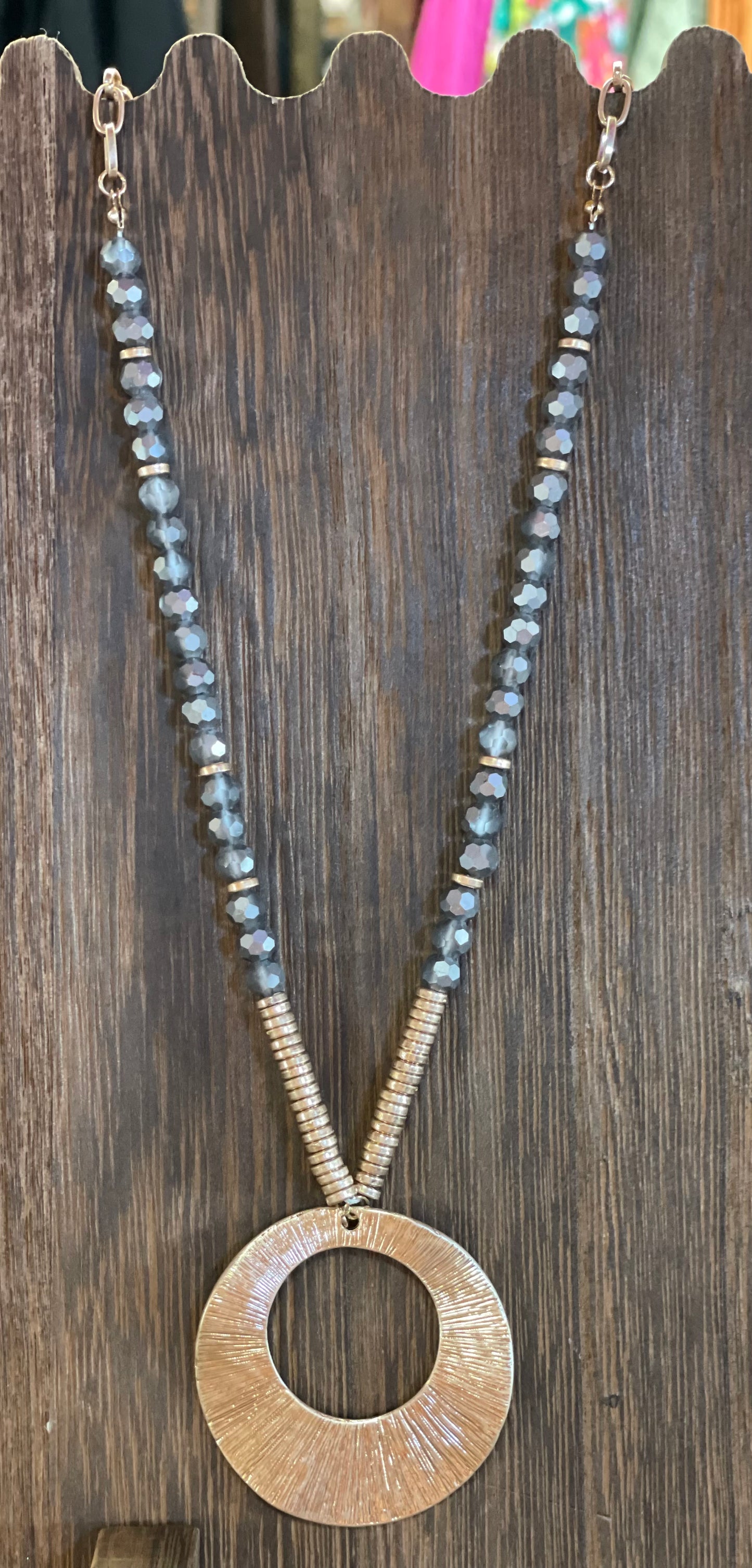 Circle & Bead Neckalce