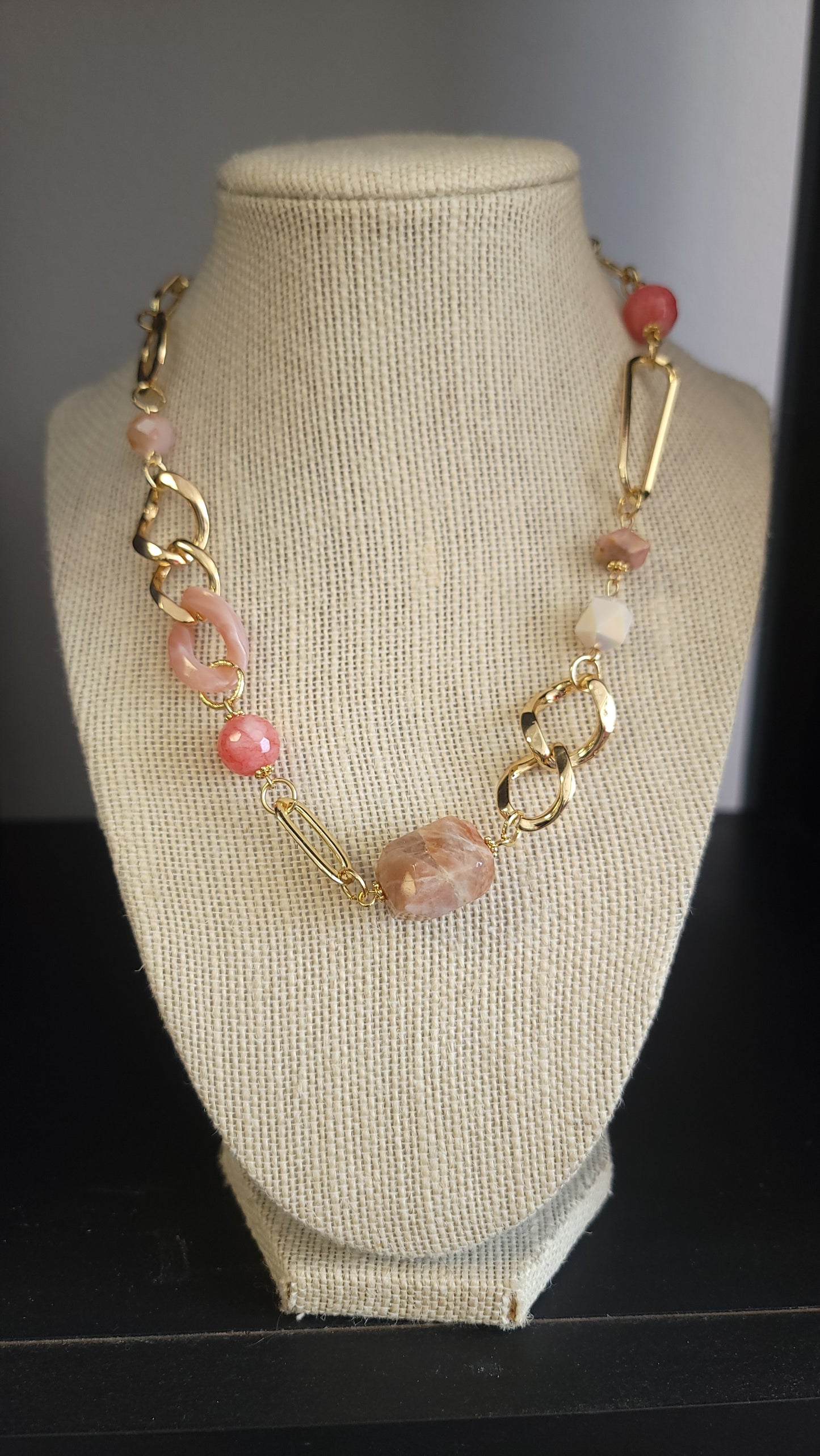 Blushing Stone Necklace Set