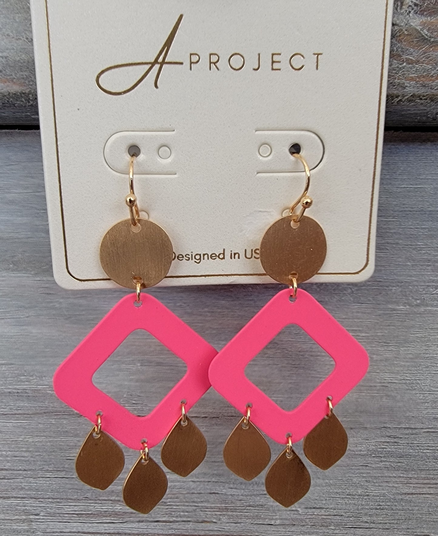 Colorful Disc Dangle ( Fuchsia )