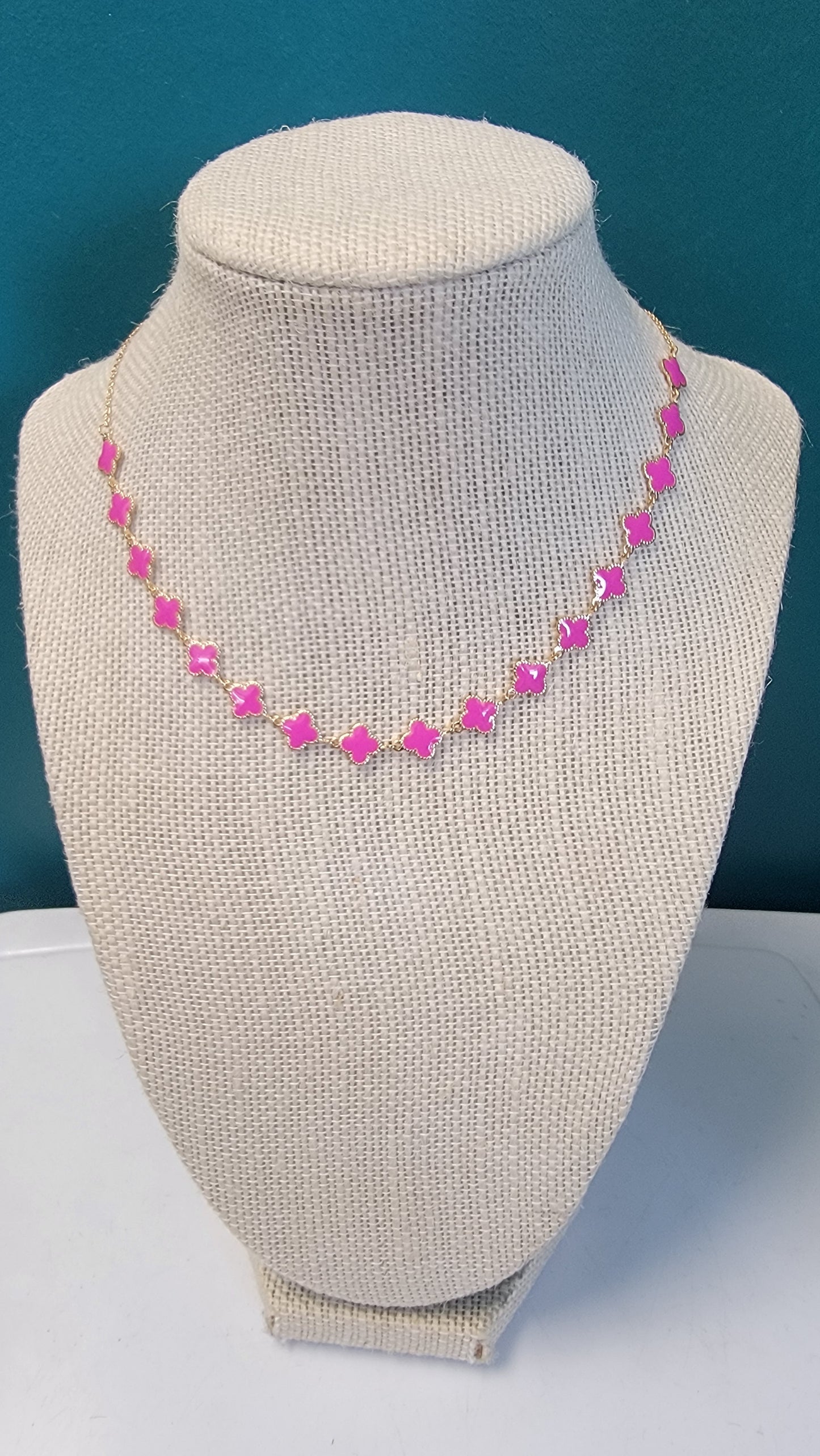 Clover Staion Necklace ( Pink)