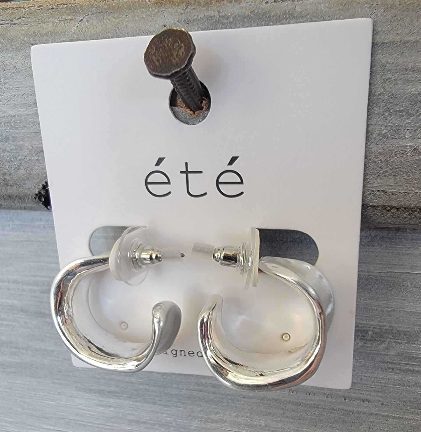 Hammered huggie hoop